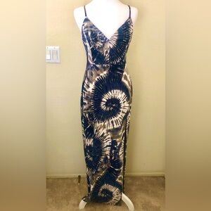 Windsor Black and White Criss Cross Back Summer Dress